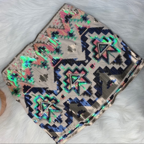 Express Sequin Aztec Mini Skirt - Picture 4 of 4